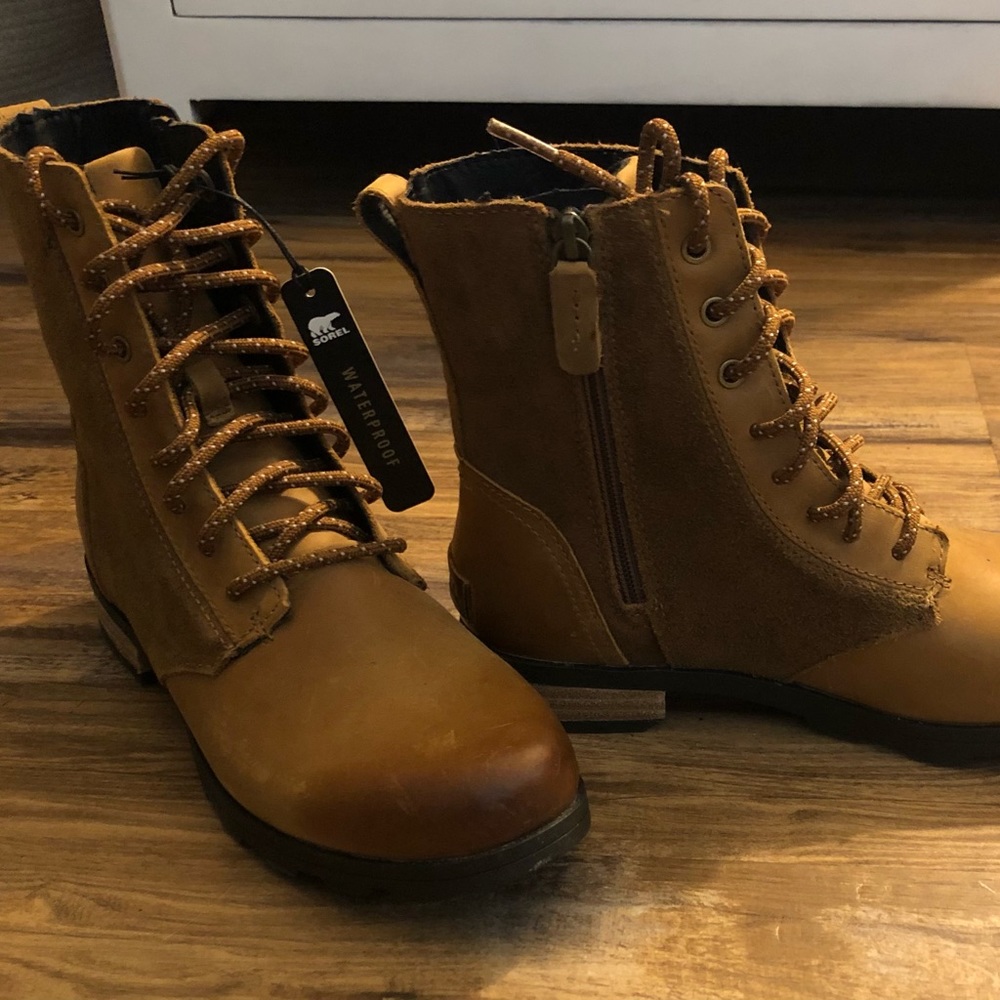 SOREL comfy waterproof brown boots women’s 9.5